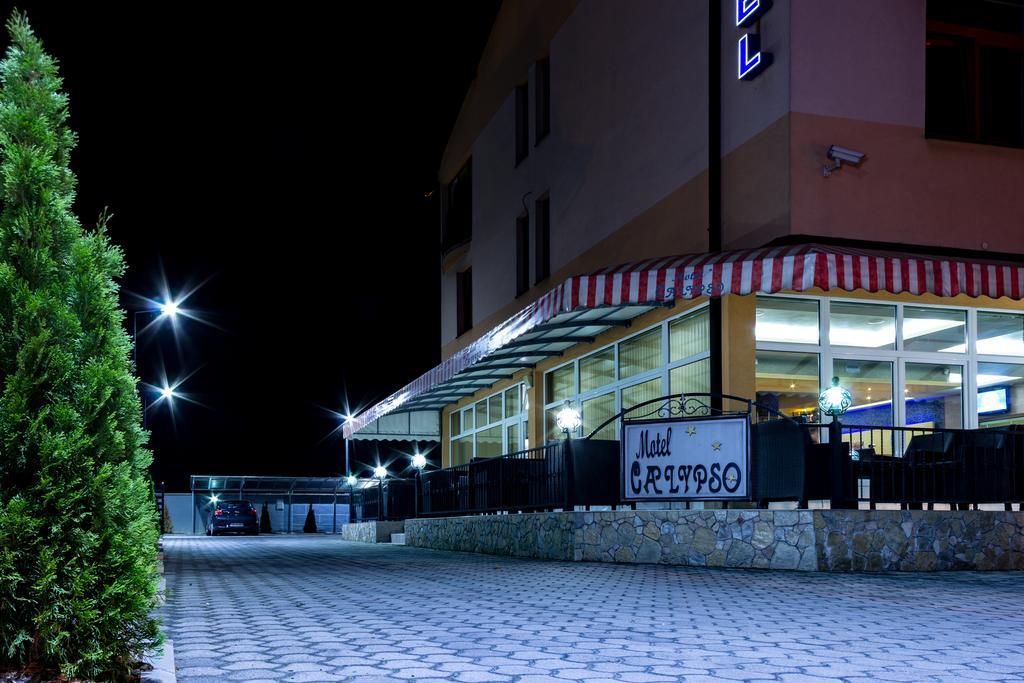 Motel Calypso Травник Екстериор снимка