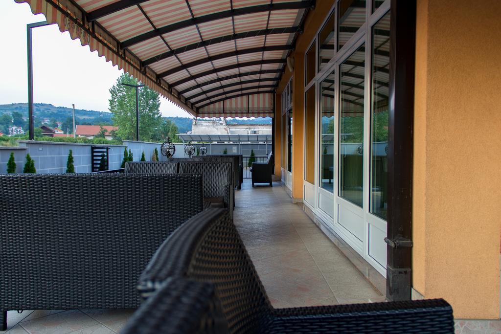Motel Calypso Травник Екстериор снимка