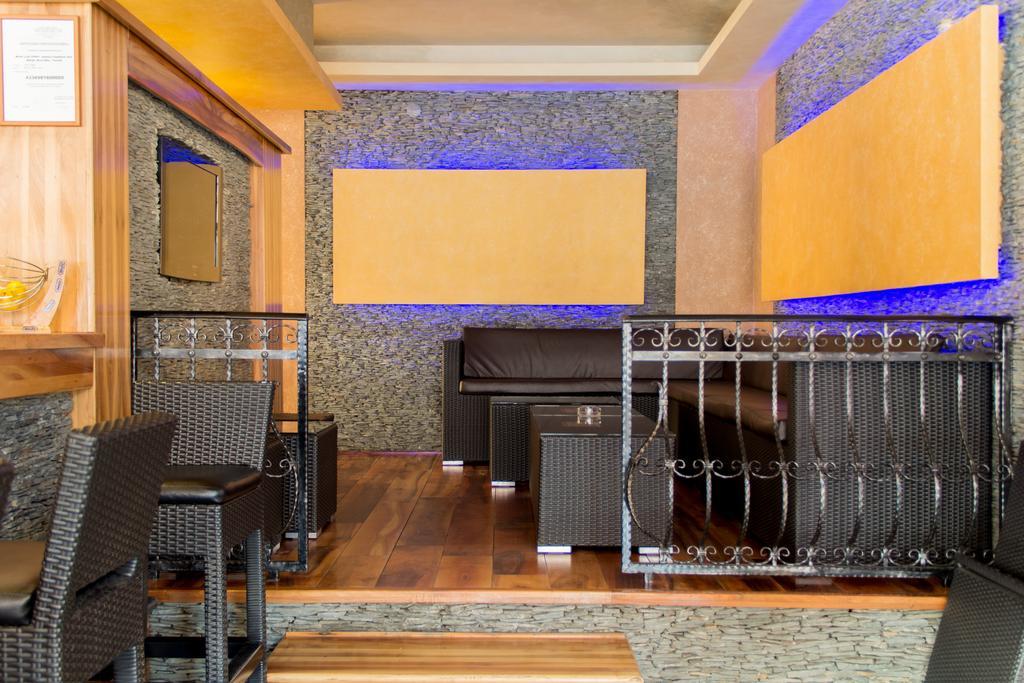 Motel Calypso Травник Екстериор снимка