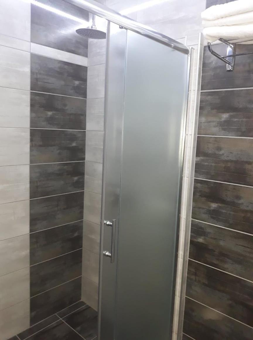 Motel Calypso Травник Екстериор снимка
